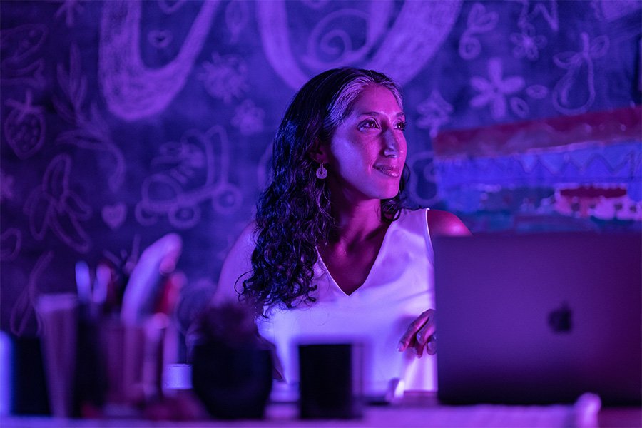 Woman poses for UW-Whitewater College of Business and Economics online